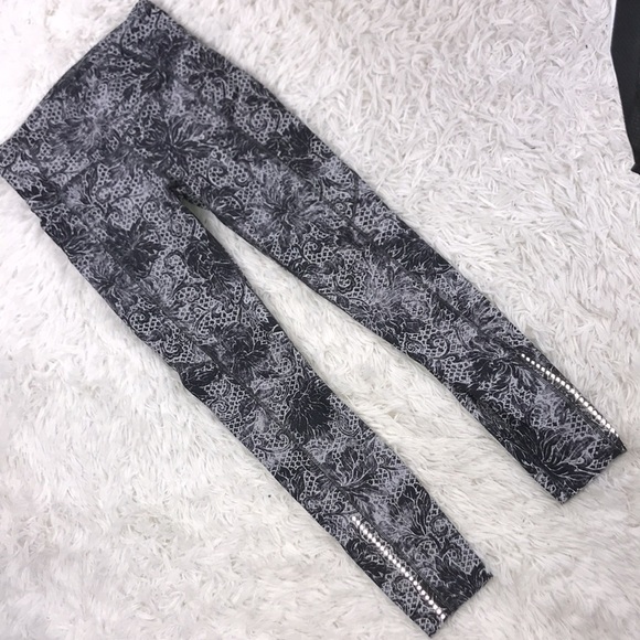 lululemon athletica Pants - Lululemon Fast & Free 7/8 Tight II *Nulux 25" Serigraph Starlight Black Multi